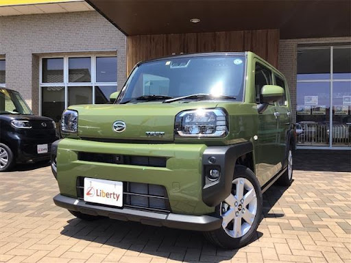 ダイハツ・タフトとはどのような車?走破性に優れた軽SUVの魅力を紹介