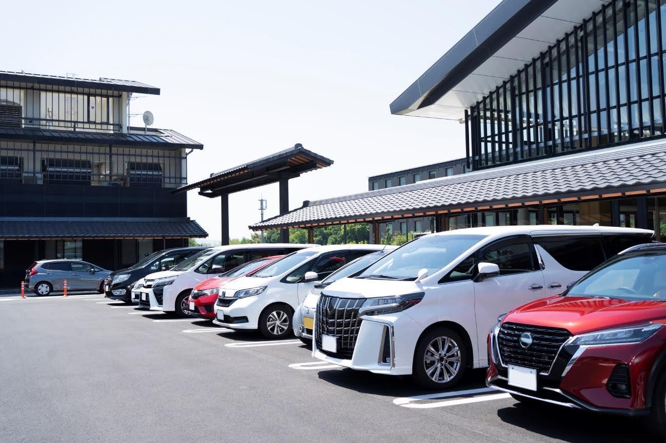 かっこいい車35選をタイプ別に紹介！好みに合う1台を見つけよう