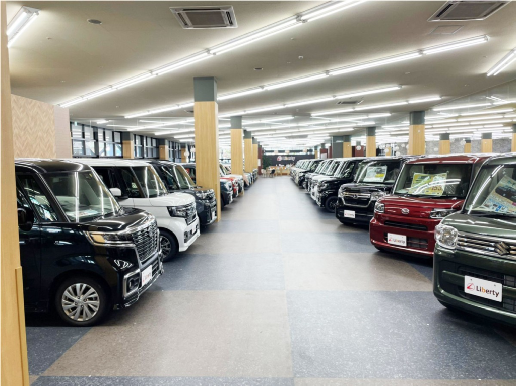 リバティ神戸店の車両展示場