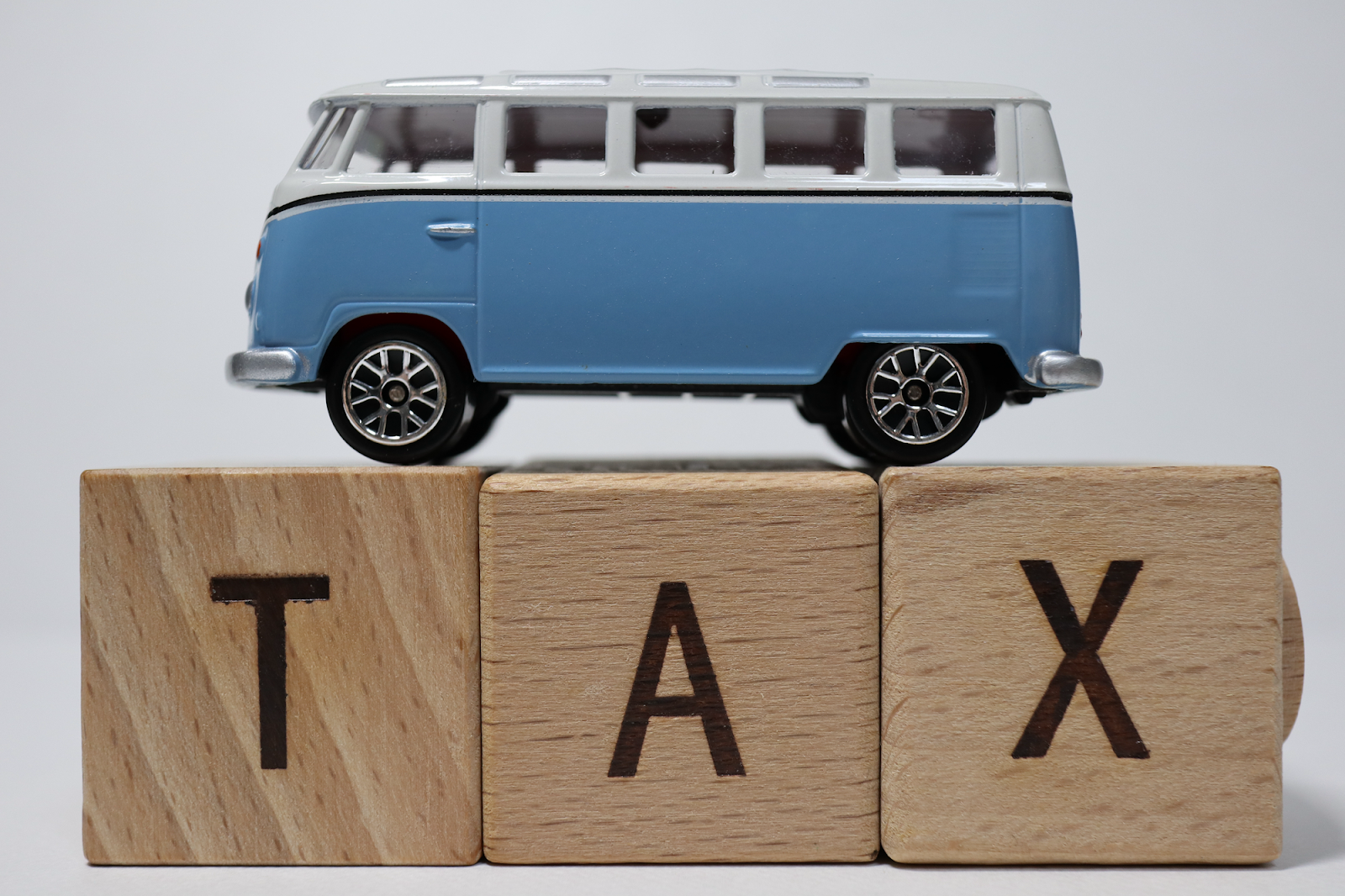 下取り車の自動車税は戻ってくる?還付の条件と手続き方法を解説