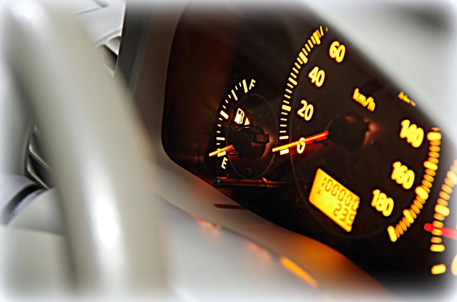 10万キロ以上走った車は買取できる？売るときのポイントを徹底解説