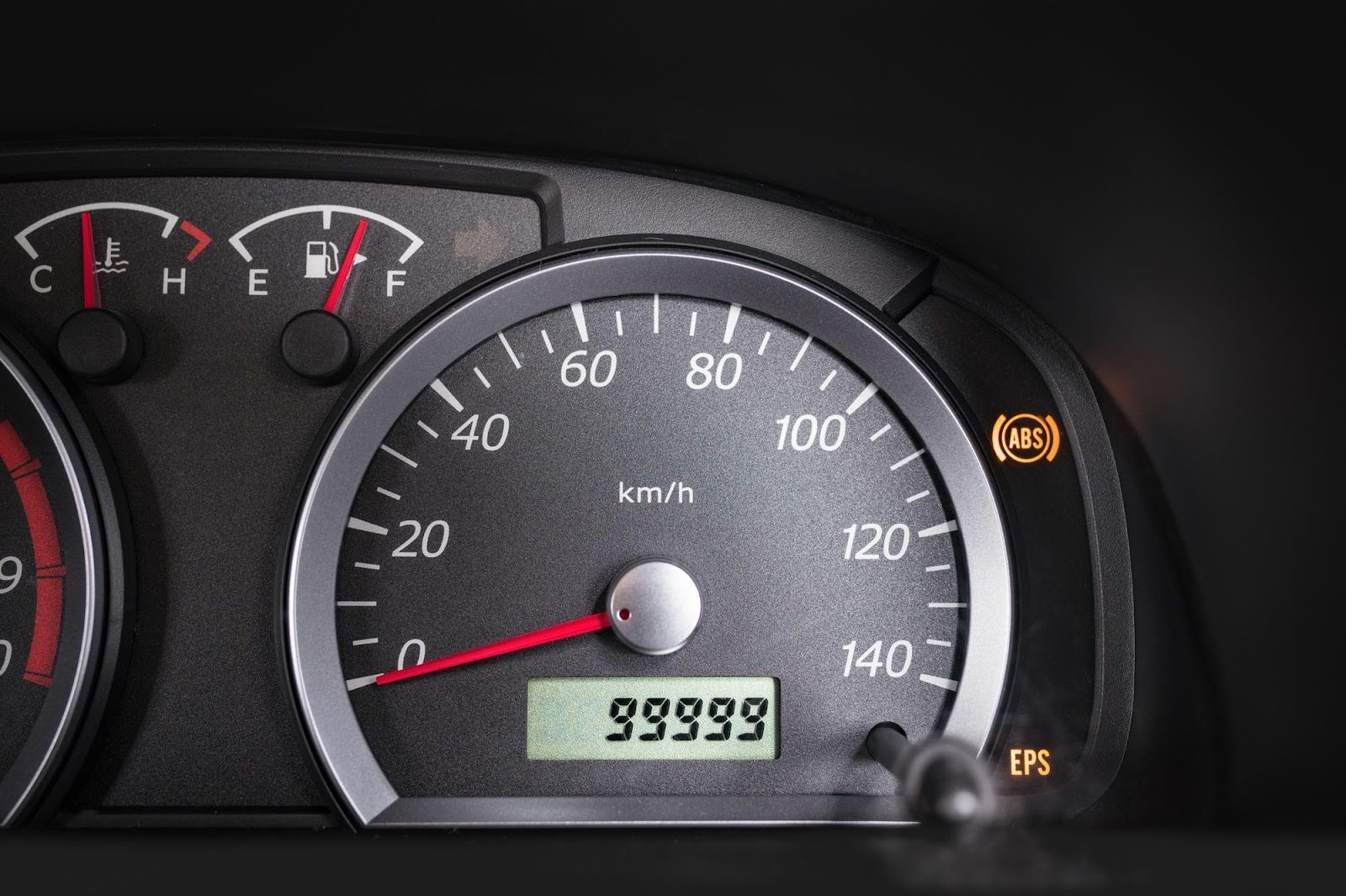 軽自動車の走行距離の限界は10万km?寿命を延ばすコツと中古車の選び方