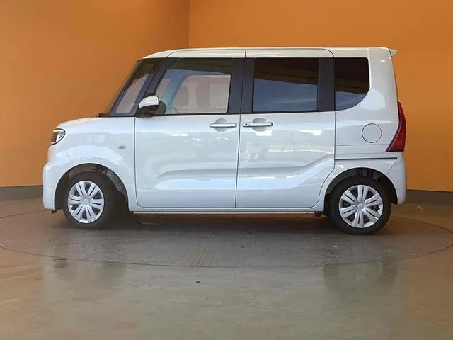 2024年式タントのサイドビュー