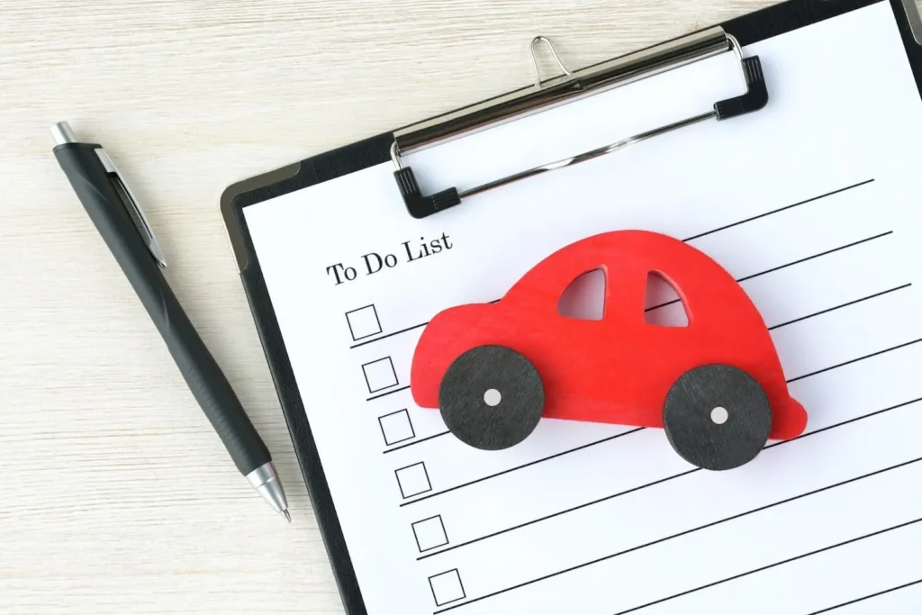 TO DO LISTと車のオブジェ