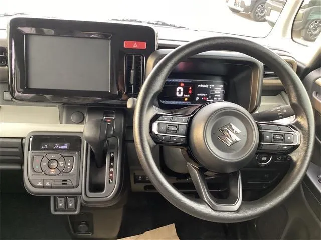 2025年式スペーシアの運転席周り