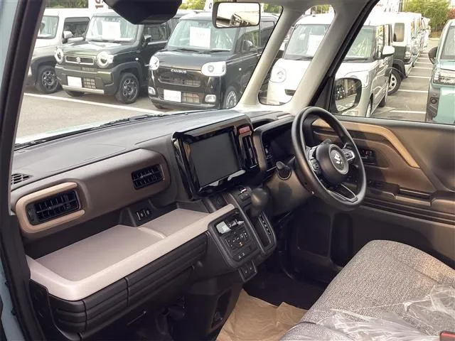 2025年式スペーシアの前席