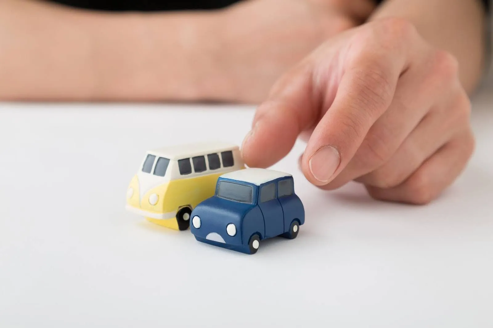 中古車を買い替えるときの流れを徹底解説!下取りと買取の違いや必要書類