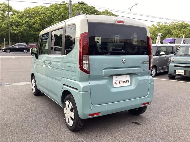 2025年式スペーシアのリアビュー