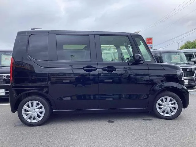 ホンダ N-BOXのサイドビュー