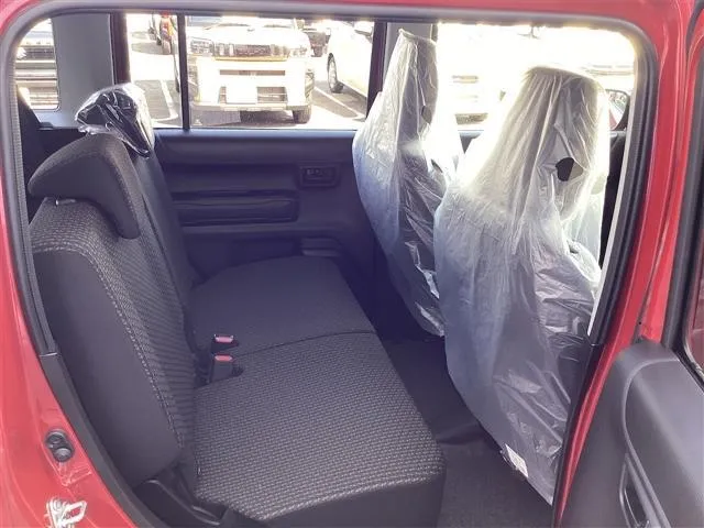 2025年式ハスラーの後席