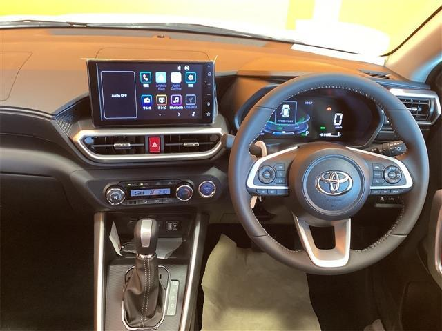 2025年式の運転席