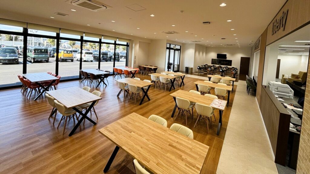 リバティ鯖江店の店内