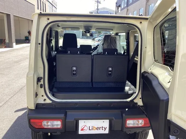 ジムニーは重視する要素で適したグレードが異なる