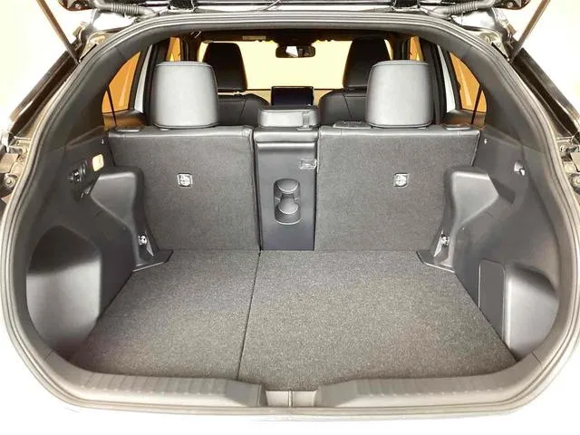 2025年式ヤリスクロスの荷室